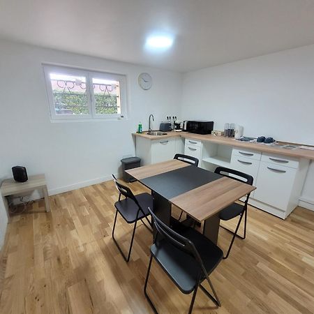 Appartements A Meaux - Proche De Disney Bagian luar foto